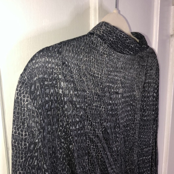 New York and Co Grey Black Snake Print 100% Silk Long Sleeve Blouse Top XL - Picture 10 of 11
